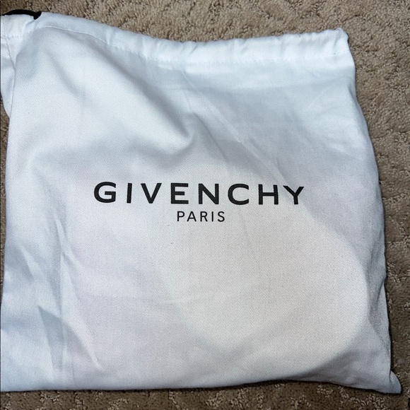 NWT Givenchy Poppy Crossbody Handbag - Picture 2 of 14